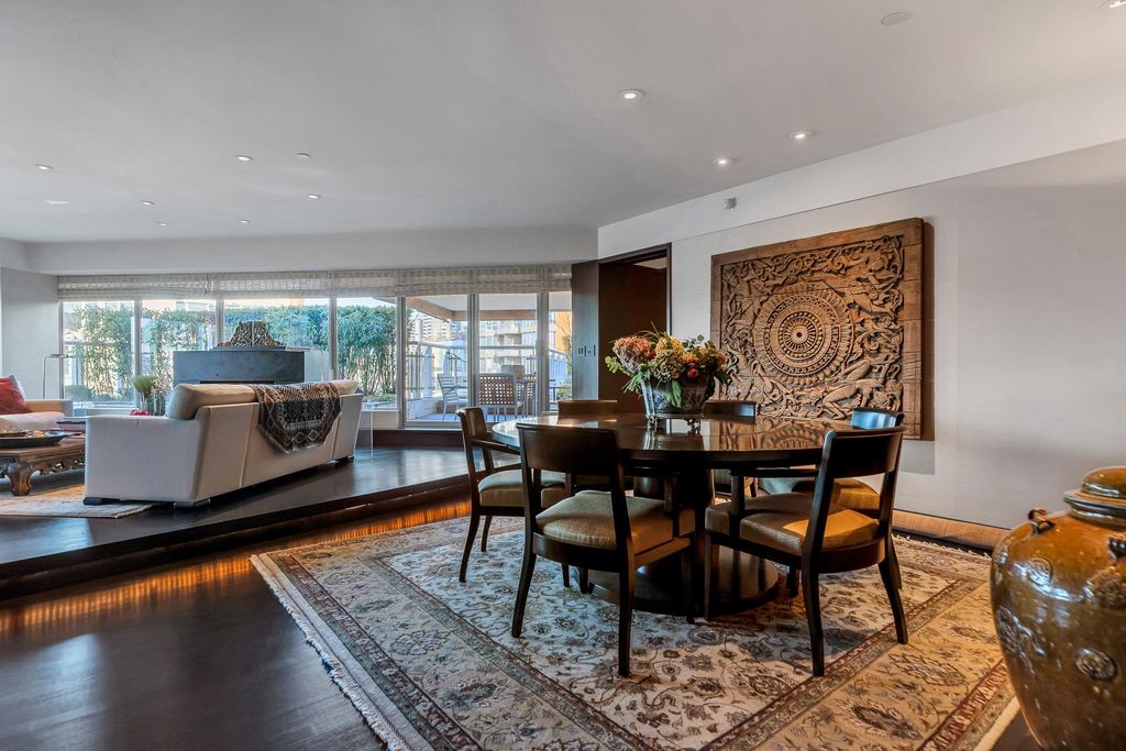 listing image 1109133458426190181