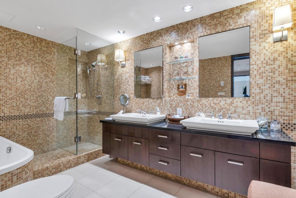listing image 1104733682348790863
