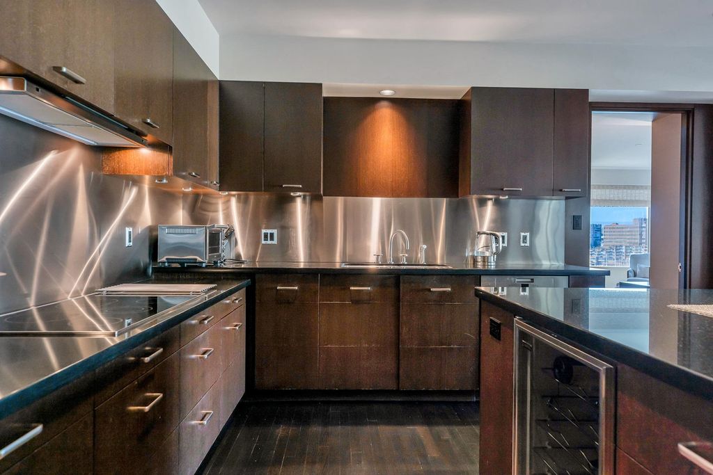 listing image 1103967700306860389