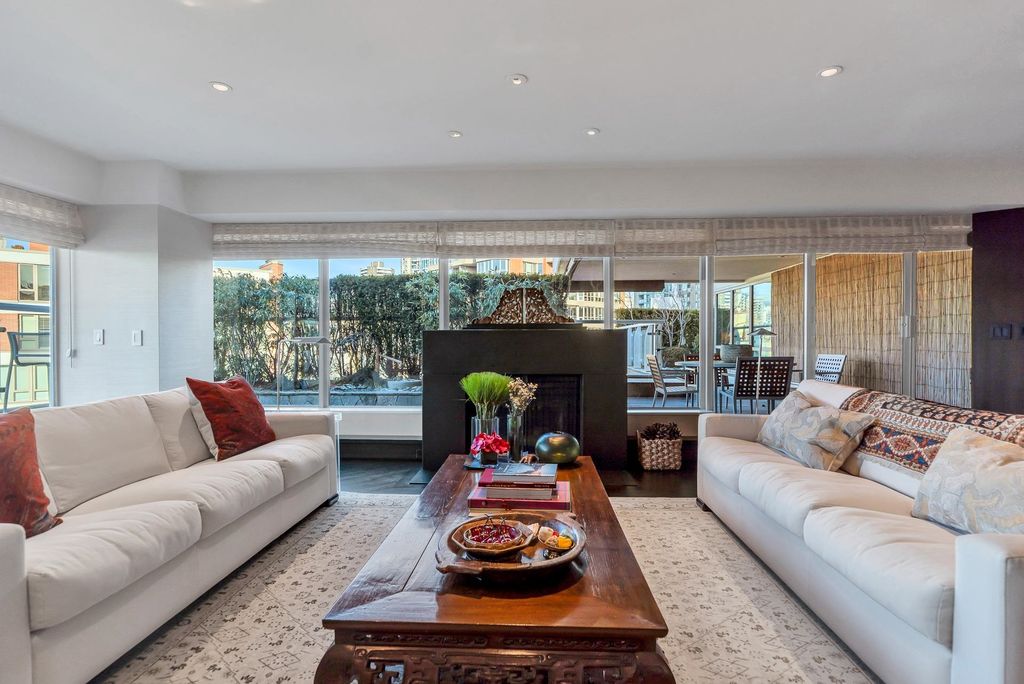 listing image 1100684882660197575