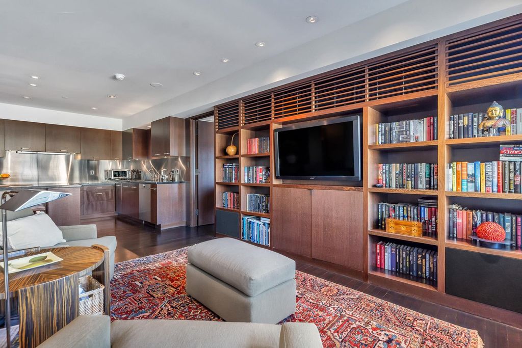 listing image 1102400382176007442
