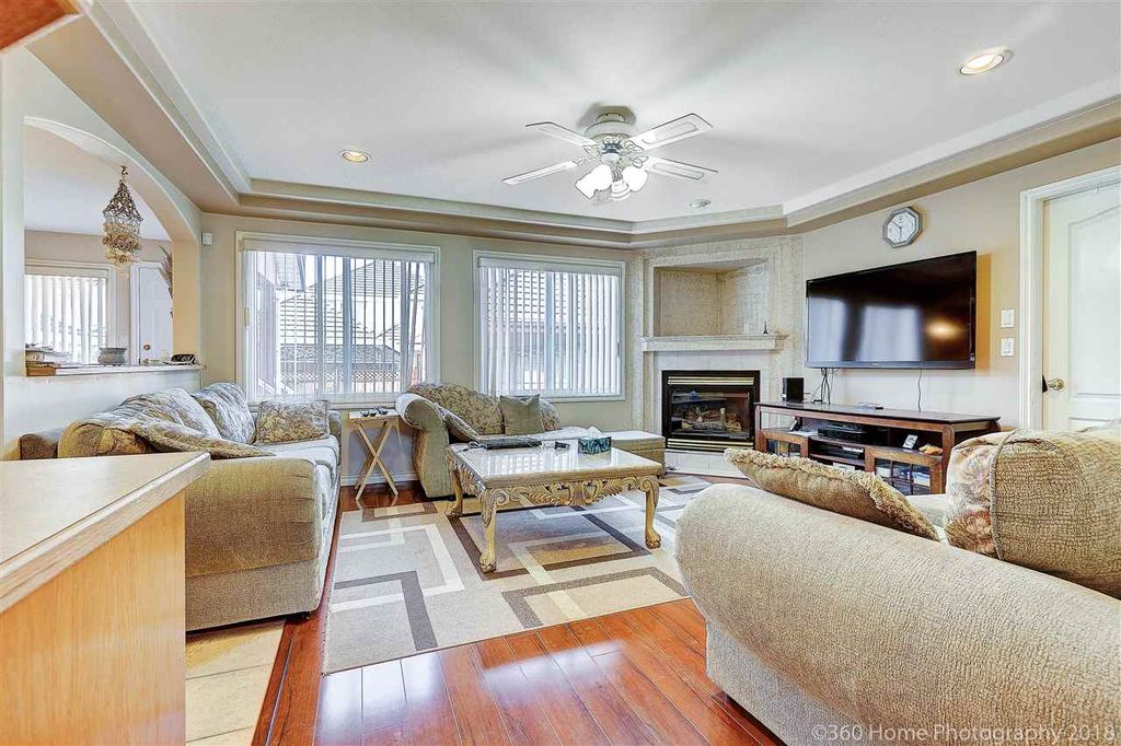 listing image 1106726763426466784