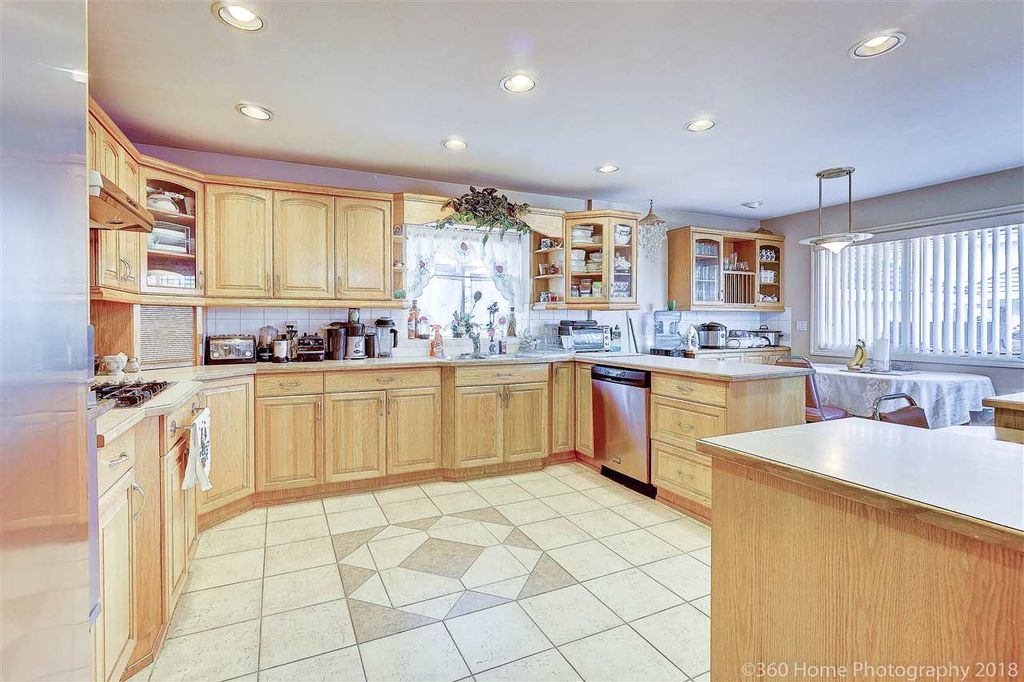 listing image 1106477343708670141