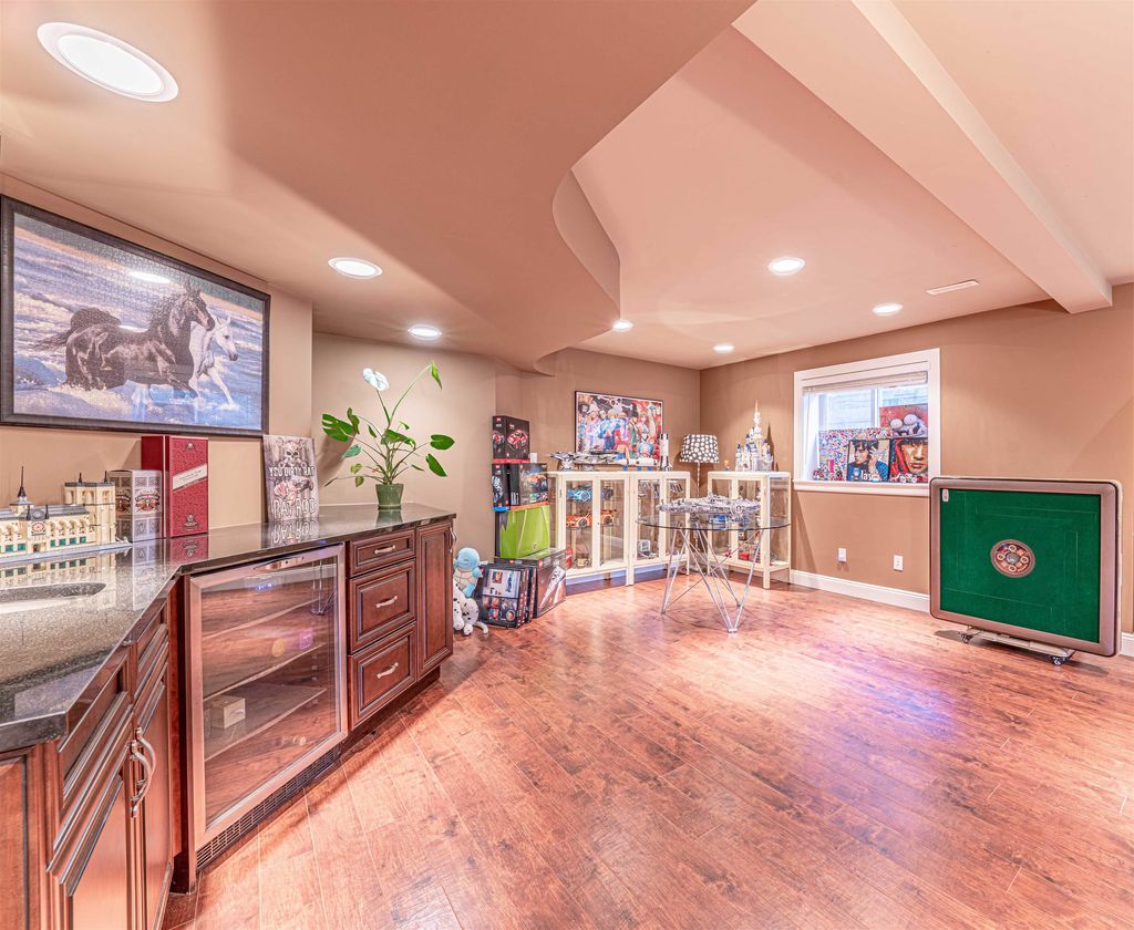 listing image 1105777827095032255