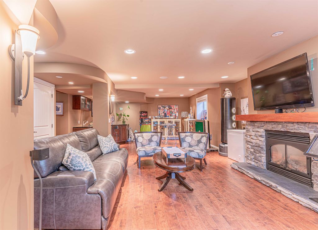 listing image 1108056799699875692