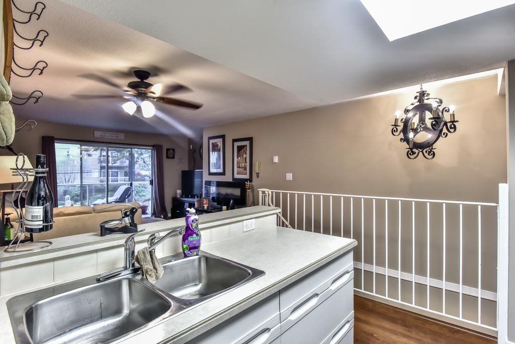 listing image 1105438781978906372
