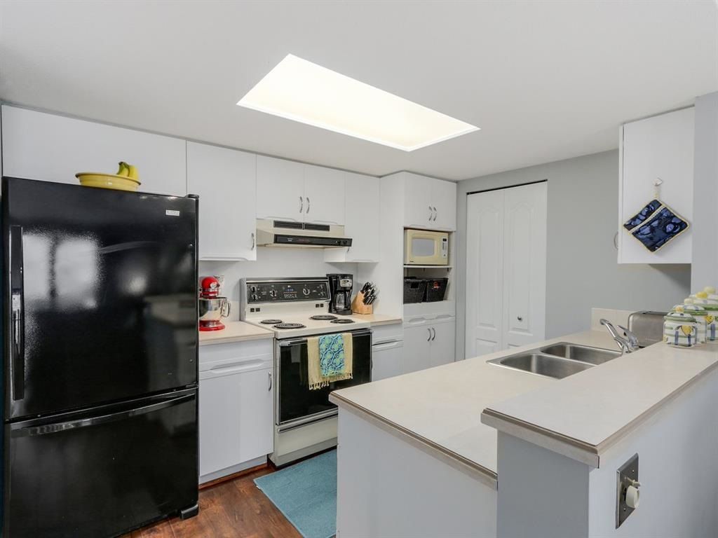 listing image 1108124962310448195