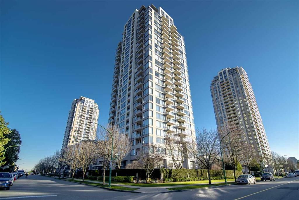 listing image 1105418041978716481