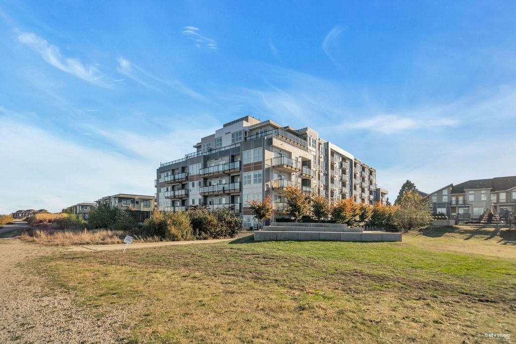 listing image 1109940115054090308