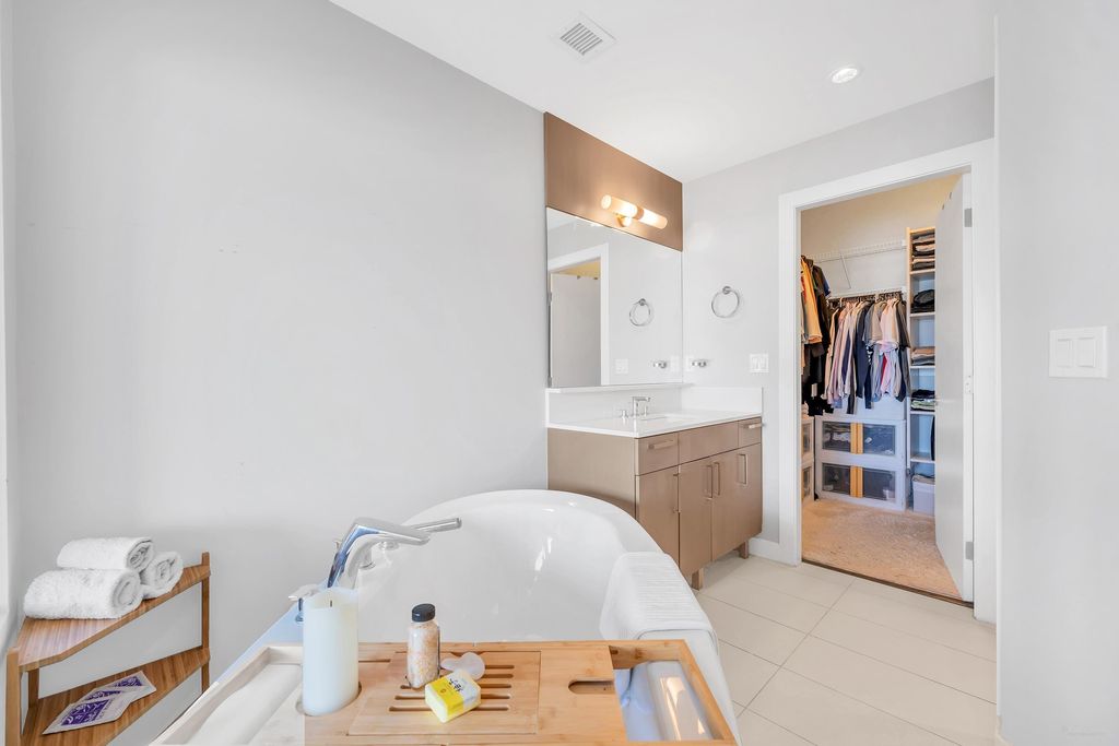 listing image 1108441458867577425