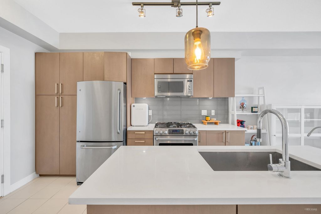 listing image 1103174977545169122