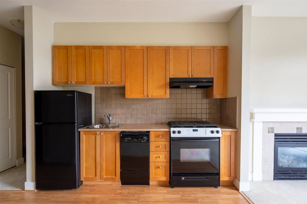 listing image 1107809735494306690