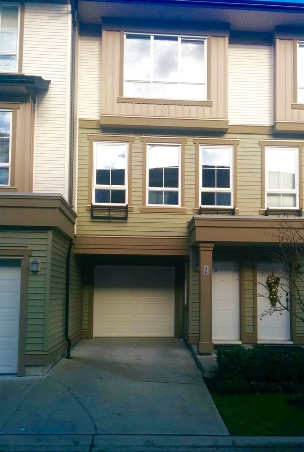 listing image 1100622424269553628