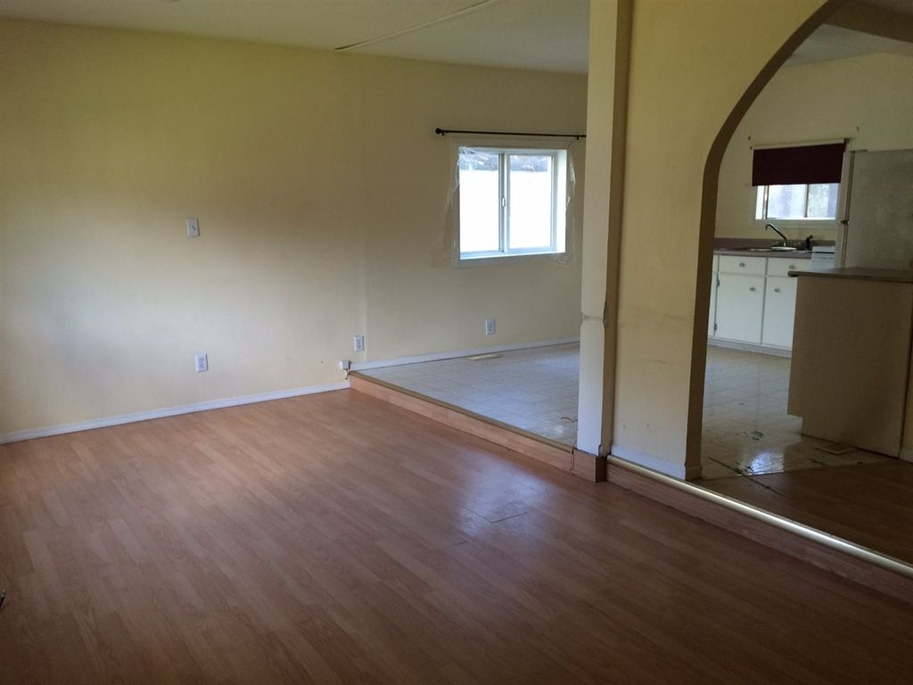 listing image 1103485384580469786