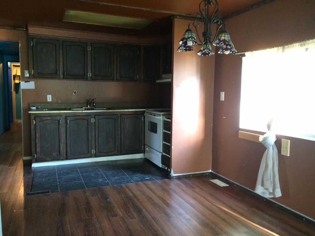 listing image 1103768268837731494