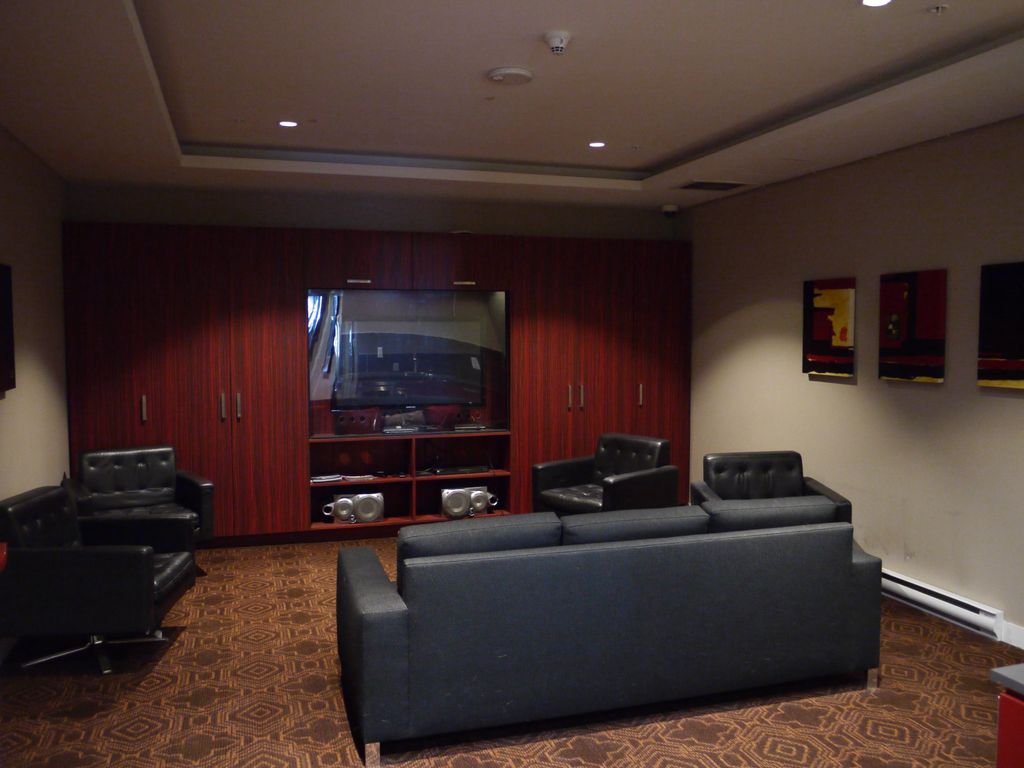 listing image 1101367510374755828