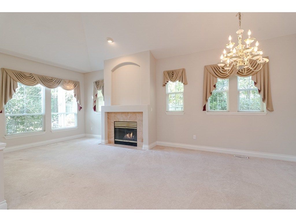 listing image 1107429566721634287