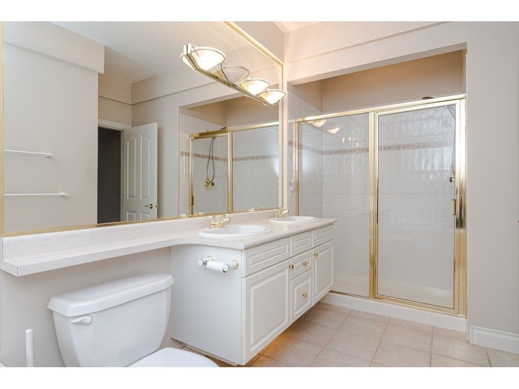 listing image 1109523762847128833