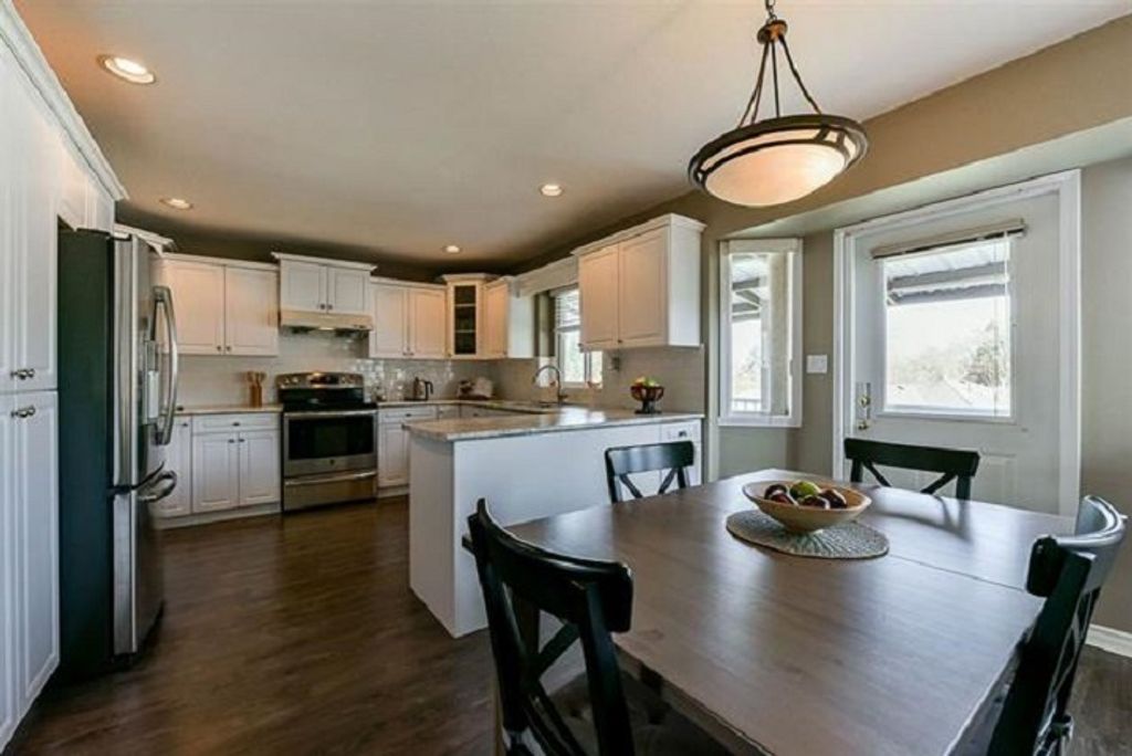 listing image 1109965284214486130