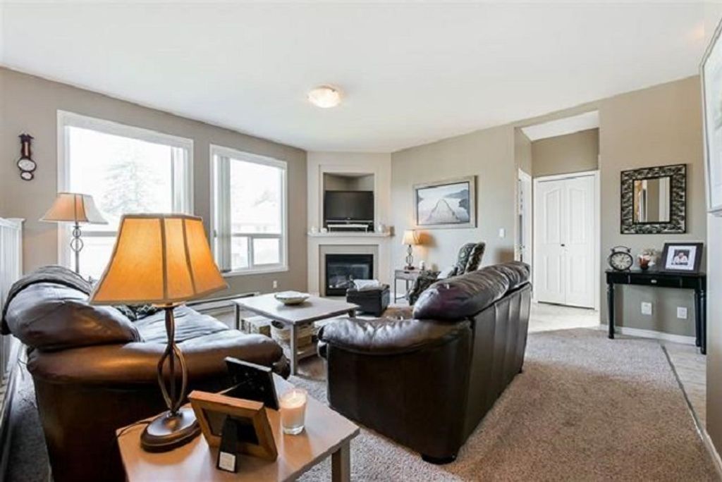 listing image 1100145467682390383