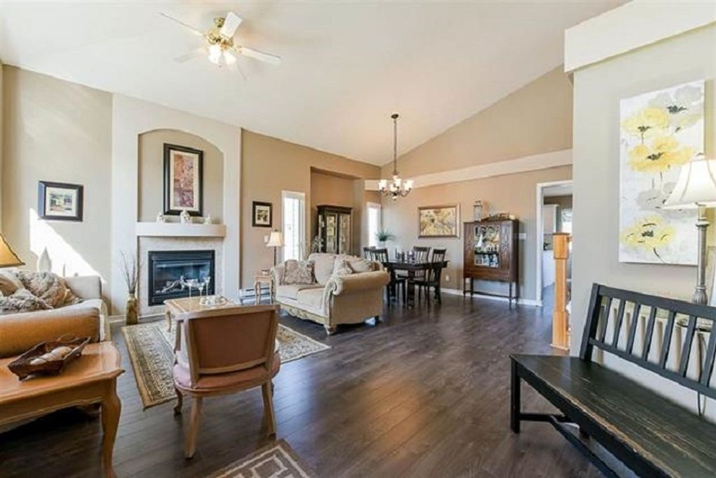 listing image 1108401392617085955