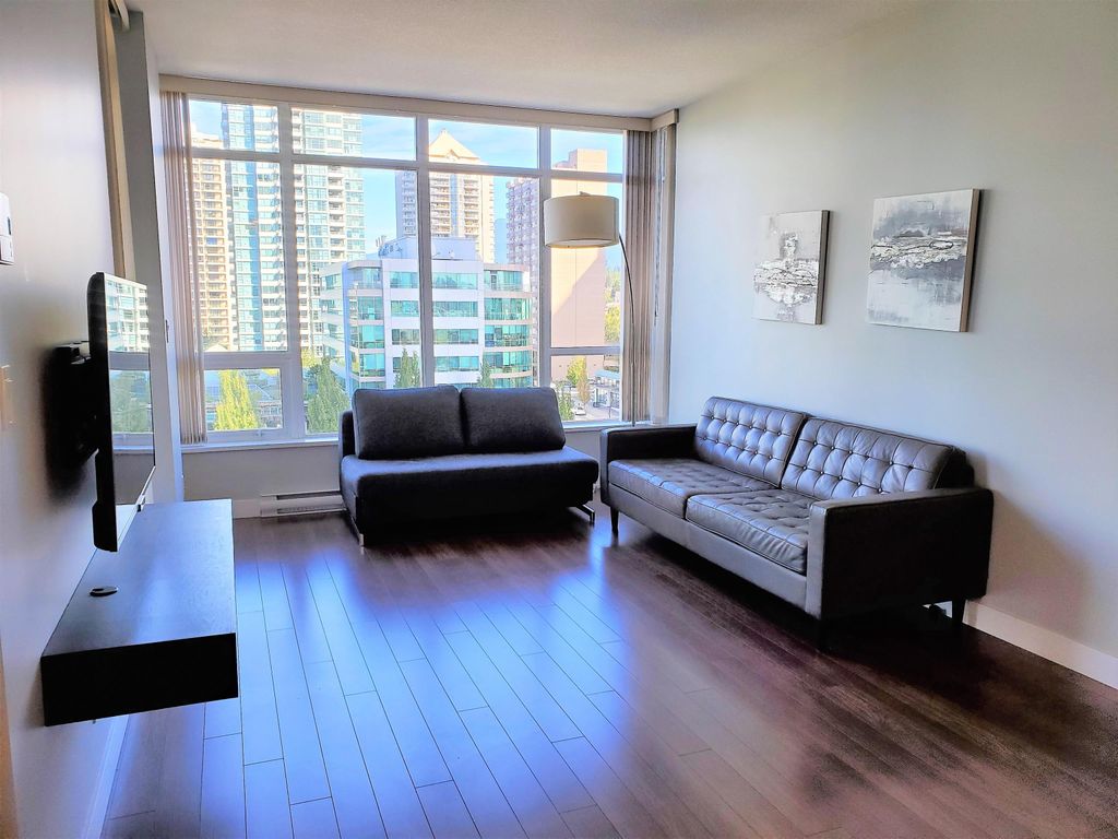 listing image 1105627000165095972