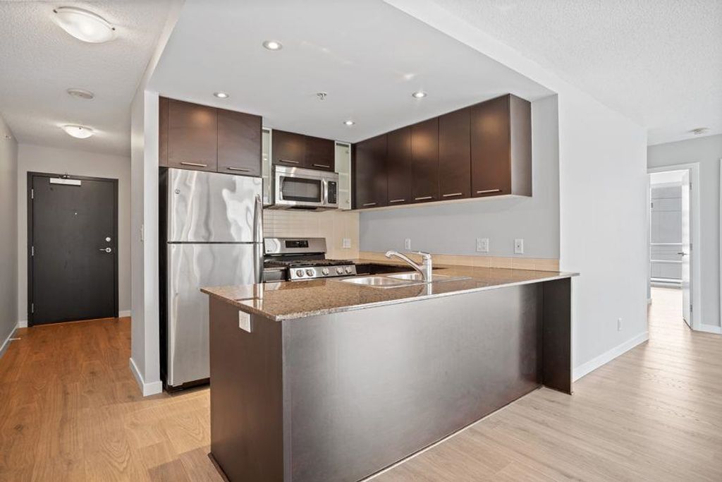 listing image 1101105711584557613