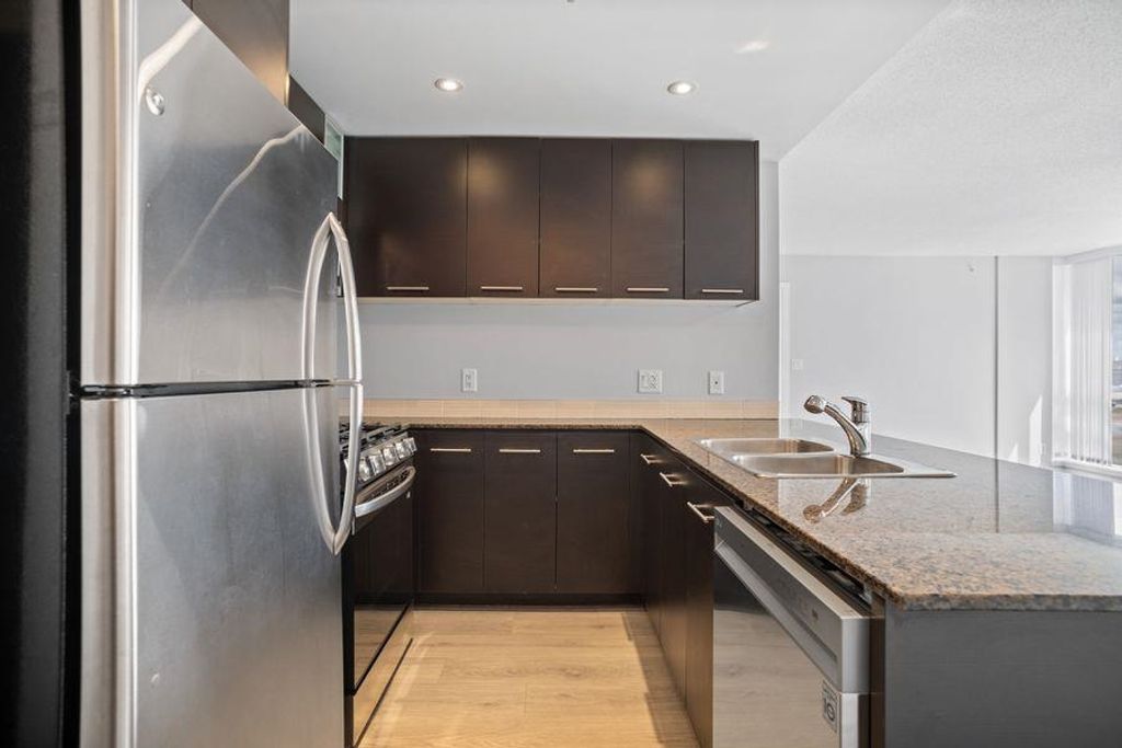 listing image 1105853109454035545