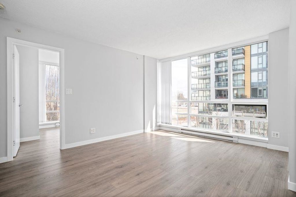 listing image 1102506495348412211