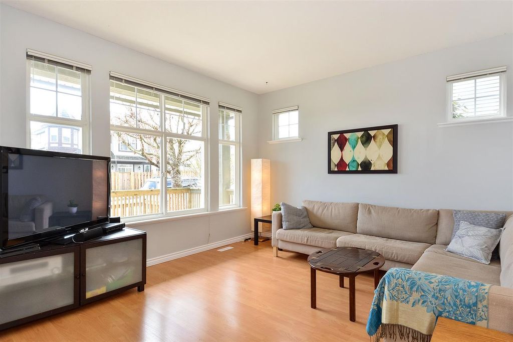 listing image 1105178300307485986