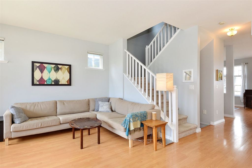 listing image 1104849823814475122