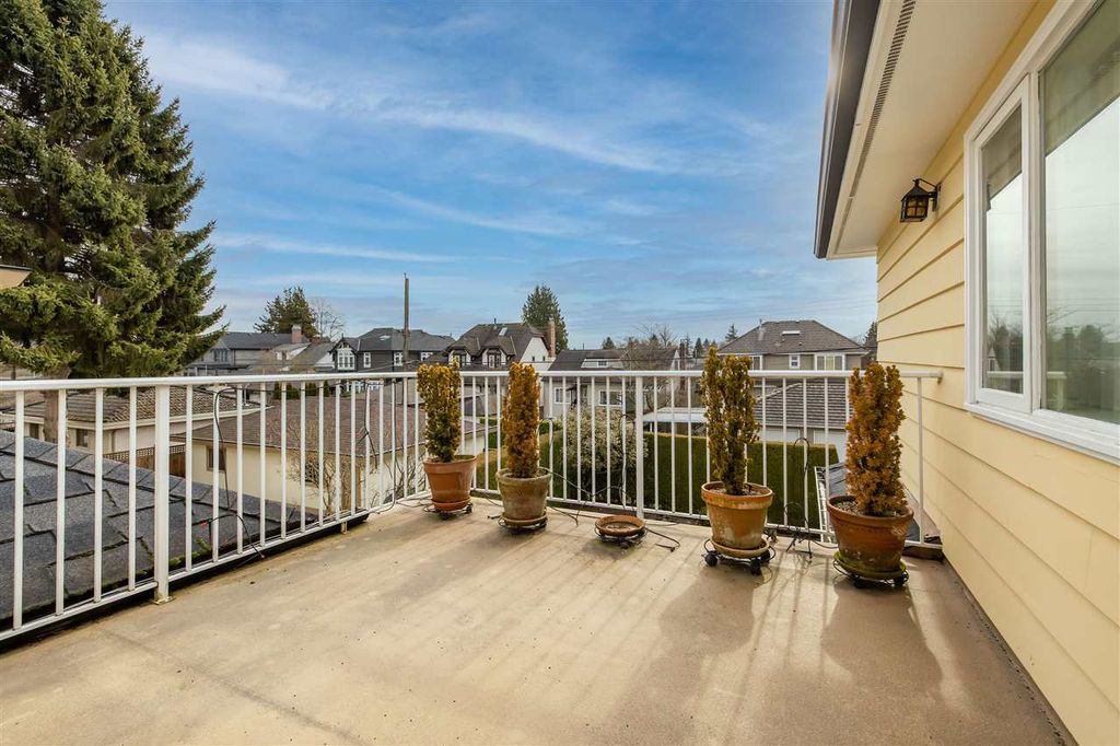 listing image 1102758662025918325