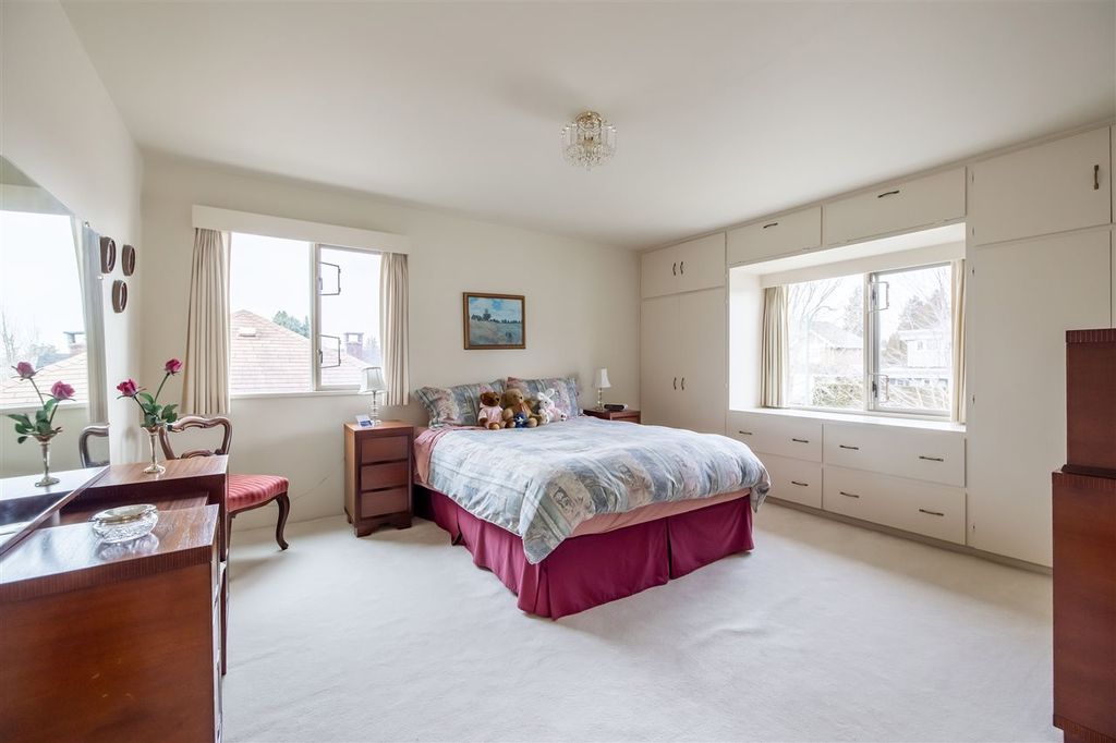 listing image 1103906254968058501