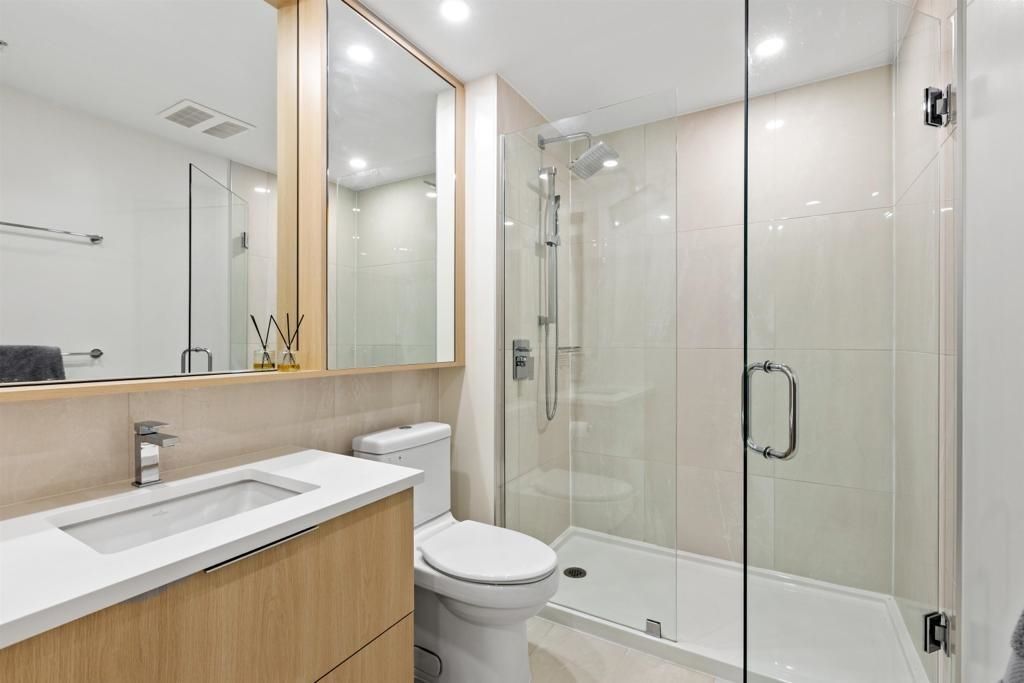 listing image 1102928904051417215