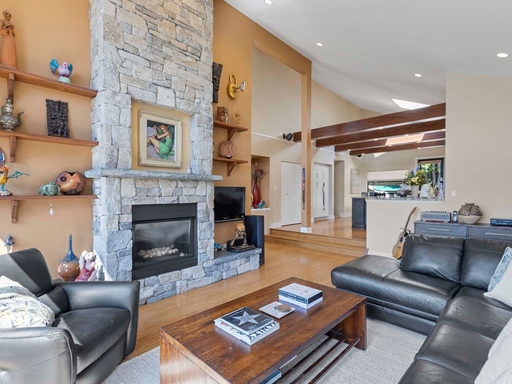 listing image 1100438589233645133