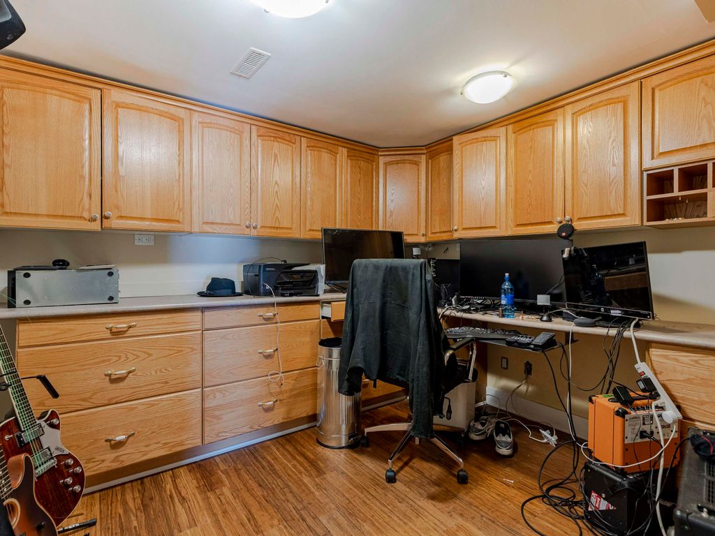 listing image 1108178256717729166