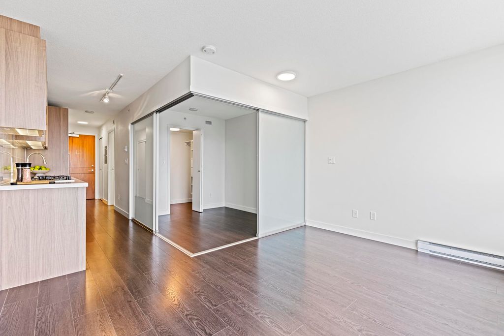 listing image 1104169461485427240