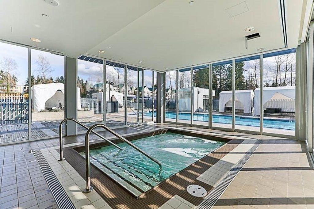 listing image 1107125913388240768