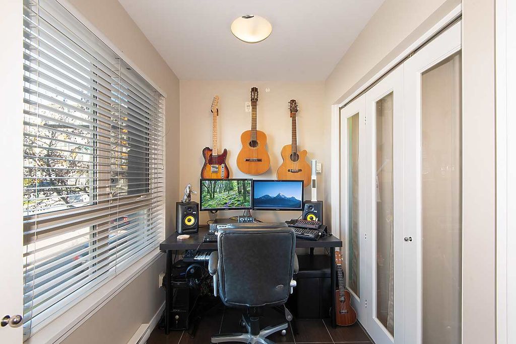 listing image 1106899170532272906