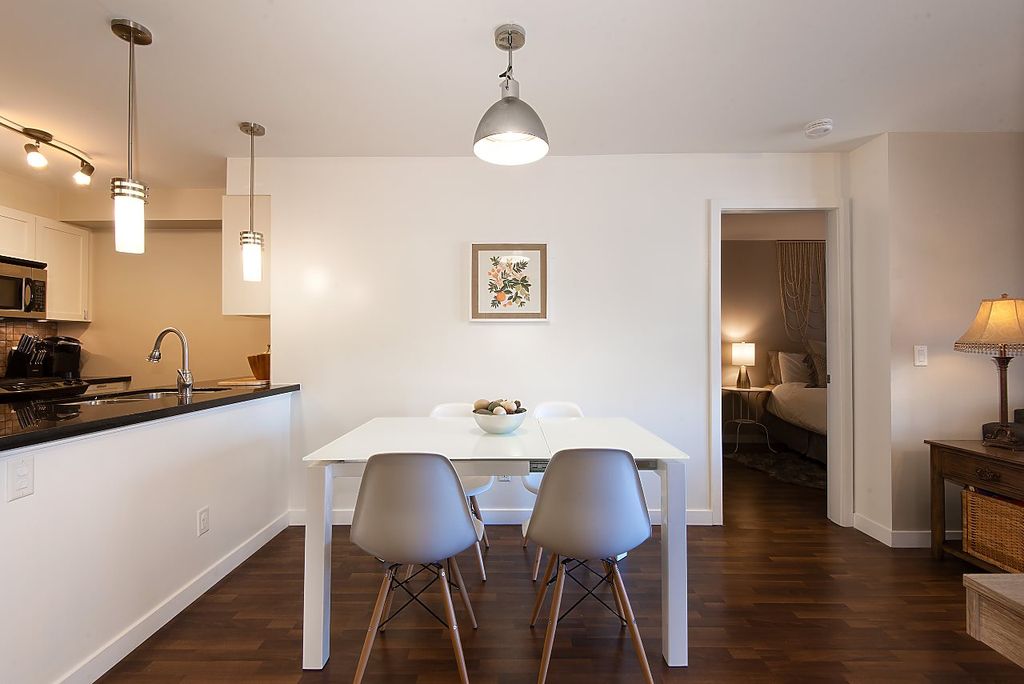 listing image 1106385088613825170