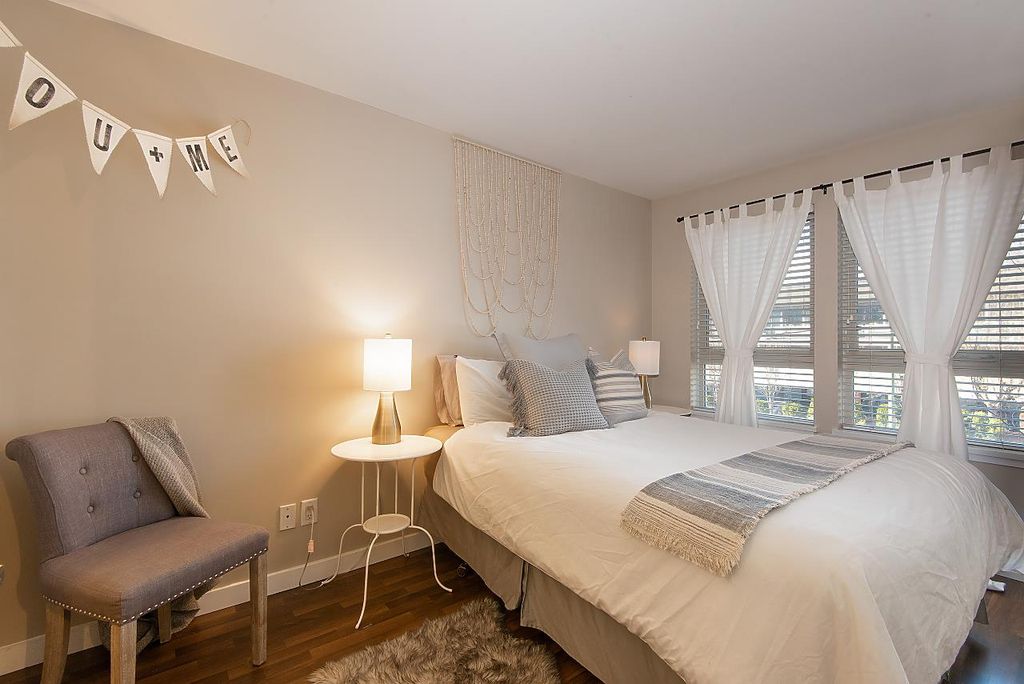 listing image 1108210021736474662