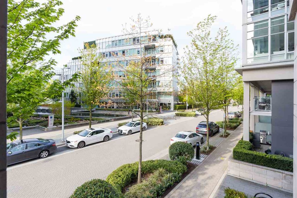 listing image 1108989839374387833