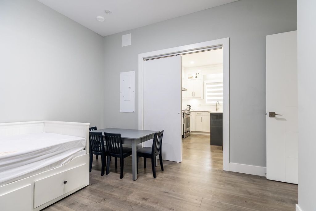 listing image 1103125631981518644