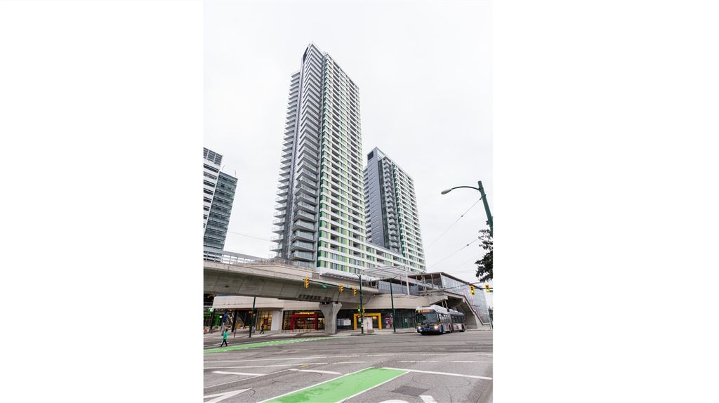 listing image 1109714490658285979