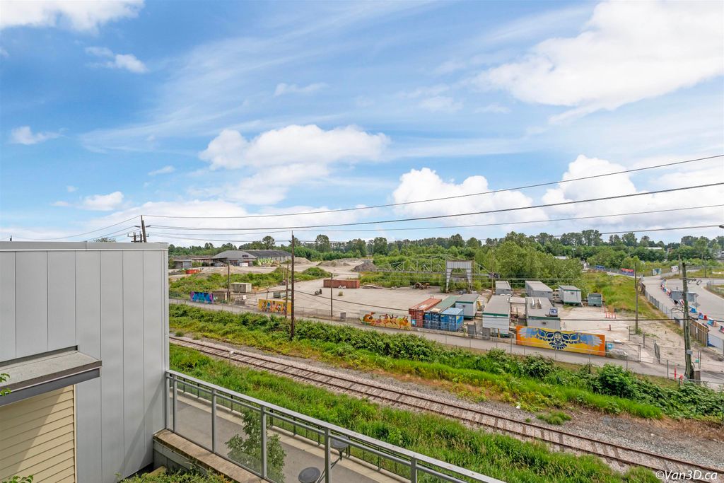 listing image 1102000819374881957