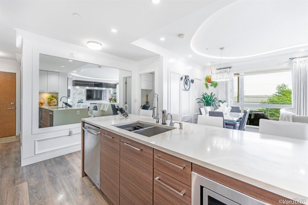 listing image 1103918015537791675
