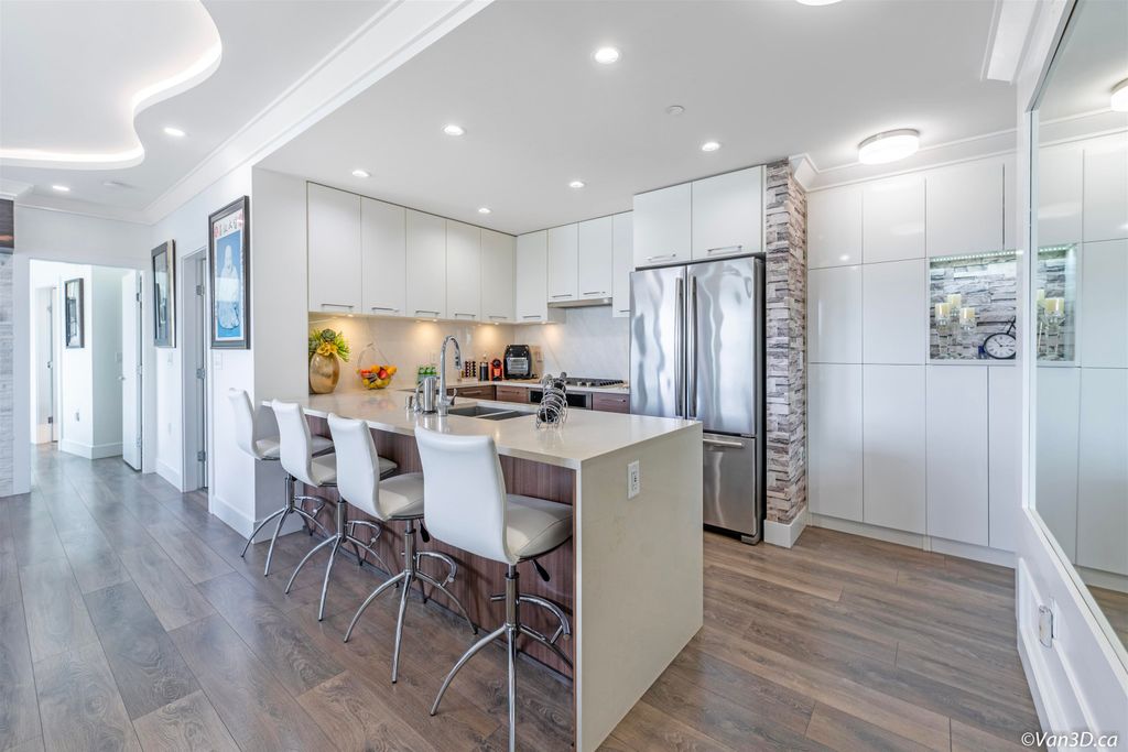 listing image 1102706482291752531