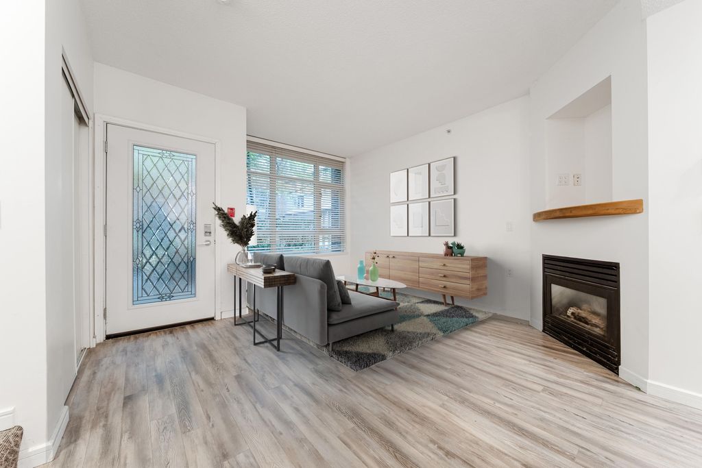 listing image 1107623941636211578