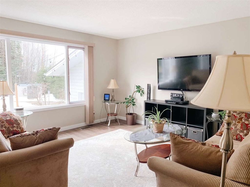listing image 1101285676587102225