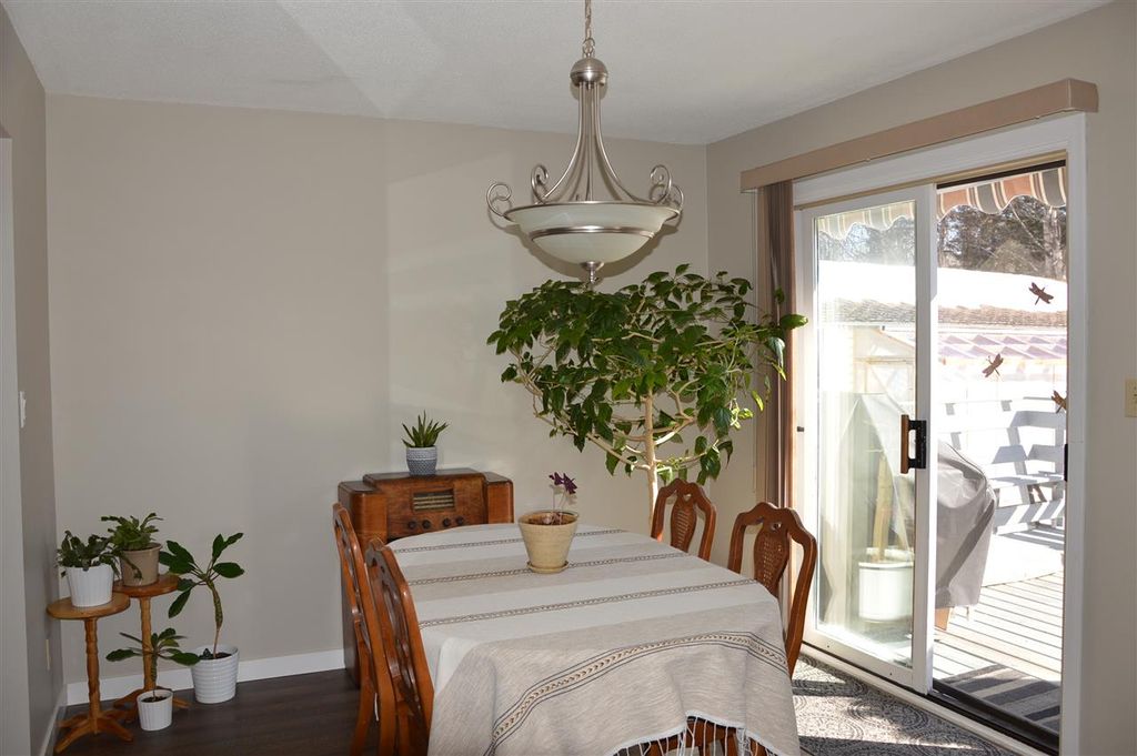 listing image 1109839552042880996